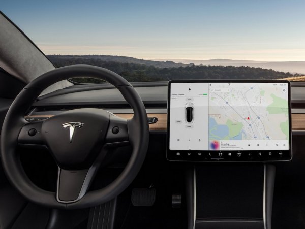 Tesla сделает из Model 3 конкурента BMW M3