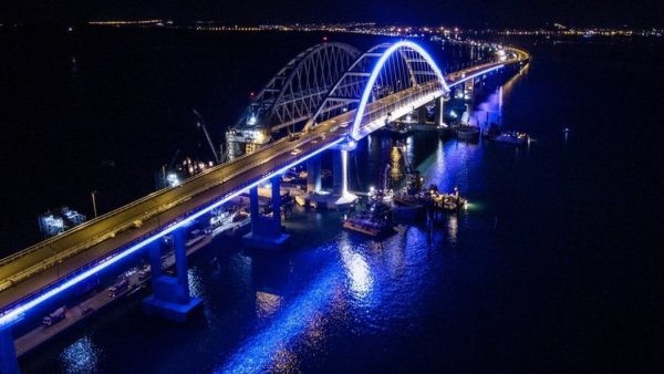 2,2 миллиона автомобилей проехали по Крымскому мосту с момента открытия и побили новый рекорд
