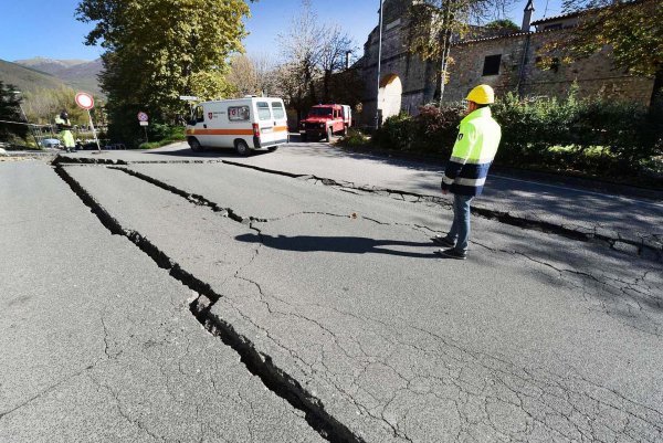 Вестник апокалипсиса: Нибиру вызвала 13 землетрясений в тихоокеанском огненном кольце