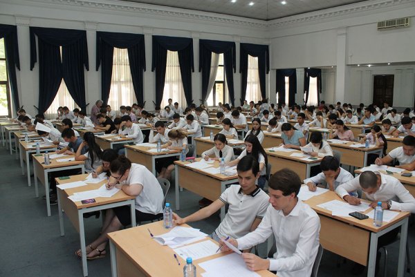 Патох Шодиев поддержал инициативу перехода МГИМО-Ташкент на дистанционное обучение